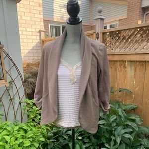 2/$15 Seven Sisters/ Mendocino Light Jacket Mauve